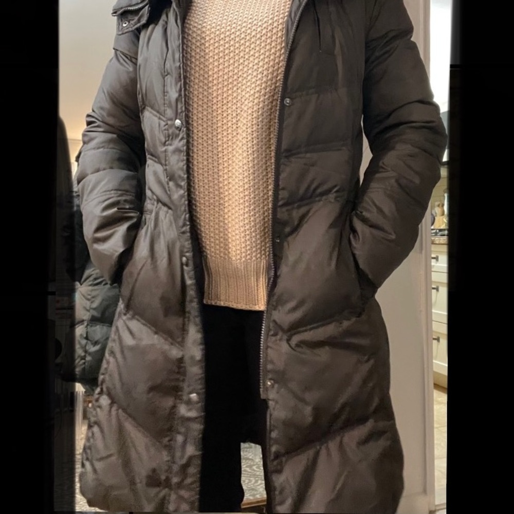 Andrew Marc New York down coat. Small/ Size 4
